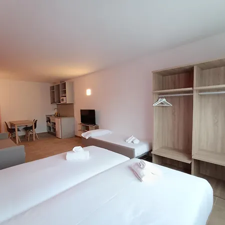 Turisticos Pontepedrina By Bossh! Santiago de Compostela